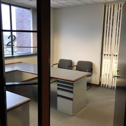 Executive suite to lease in Lancaster (Pennsylvania)