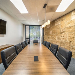 Executive office centre to lease in Plano